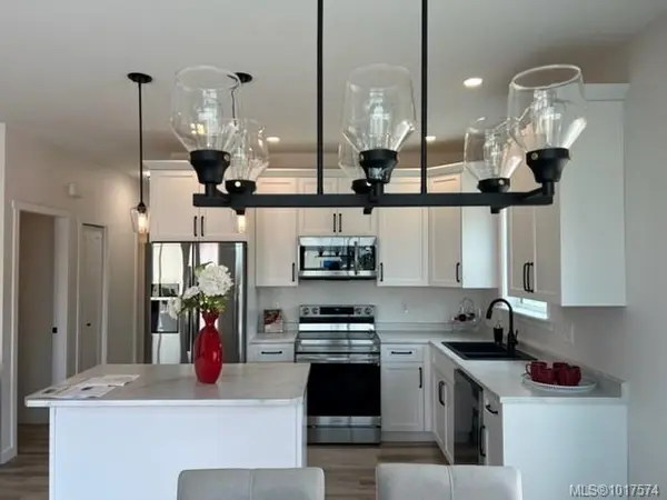 Campbell River, BC V9W 4A8,1025 9TH Ave #A