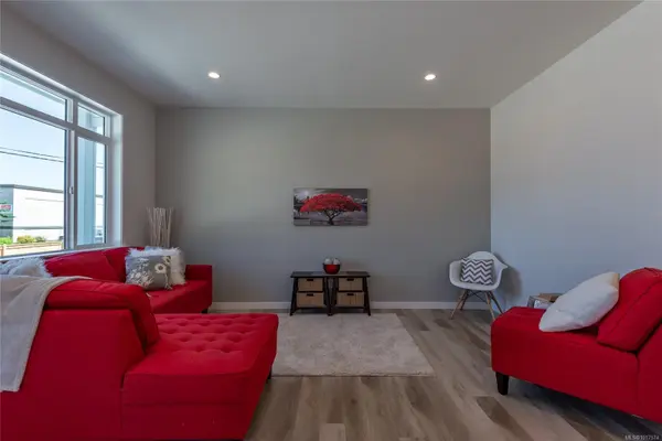 Campbell River, BC V9W 4A8,1025 9TH Ave #A