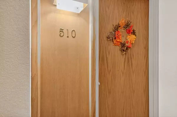 Britannia Heights - Queensway Terrace N And Area, ON K2B 8M5,2871 Richmond RD #510