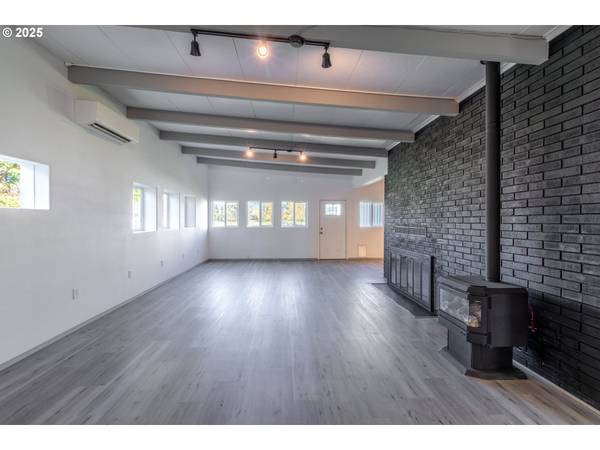 Roseburg, OR 97471,255 SHADY DR