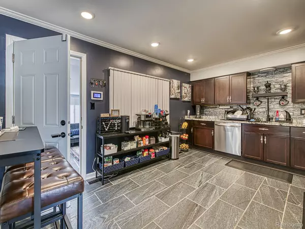 Taylor, MI 48180,9514 Cass AVE