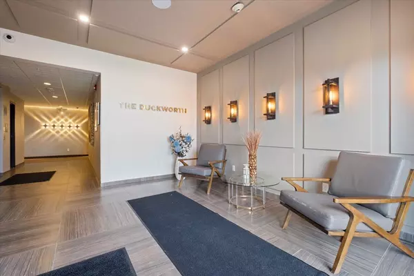 Barrie, ON L4M 5J7,299 Cundles RD E #610