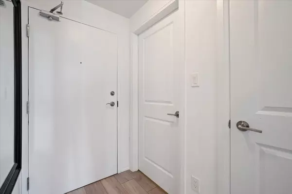 Barrie, ON L4M 5J7,299 Cundles RD E #610