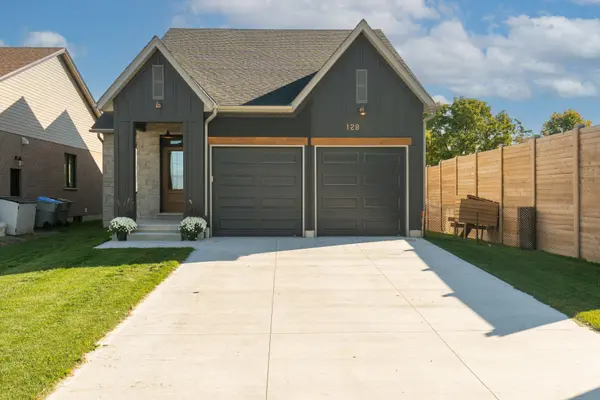 Lucan Biddulph, ON N0M 2J0,128 Scotts DR