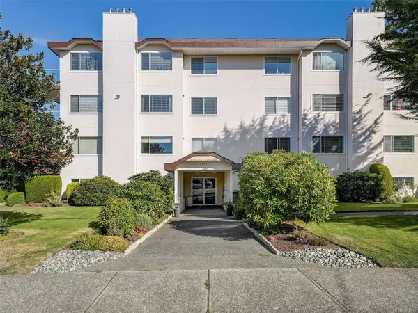 2354 Brethour Ave #301, Sidney, BC V8L 2A5