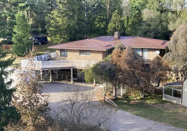 7250 S Sheridan RD, Sheridan, MI 48884