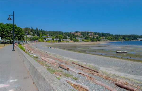 Nanaimo, BC V9S 5P4,2815 Departure Bay Rd #212