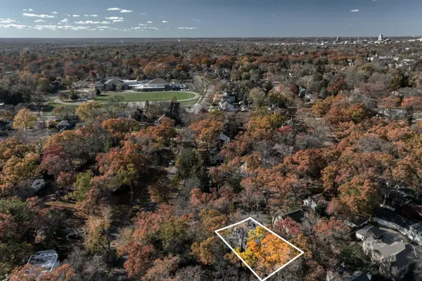 Grand Rapids, MI 49506,978 Gladstone DR SE