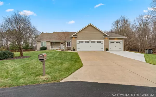 9333 Butterfly CT, Allendale, MI 49401