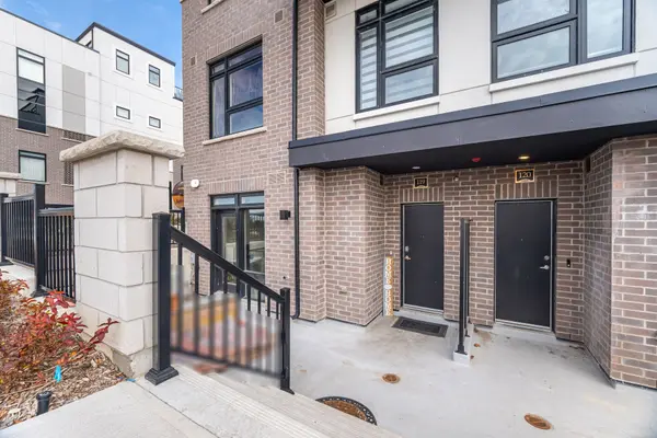 Milton, ON L9E 1N4,1589 Rose WAY #119