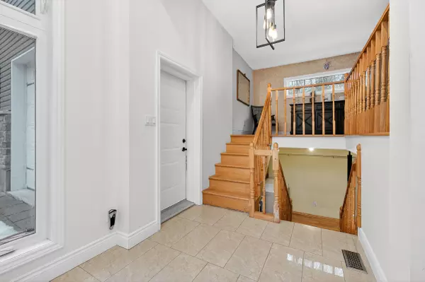 Orleans - Cumberland And Area, ON K4C 1P5,1110 Dunning RD