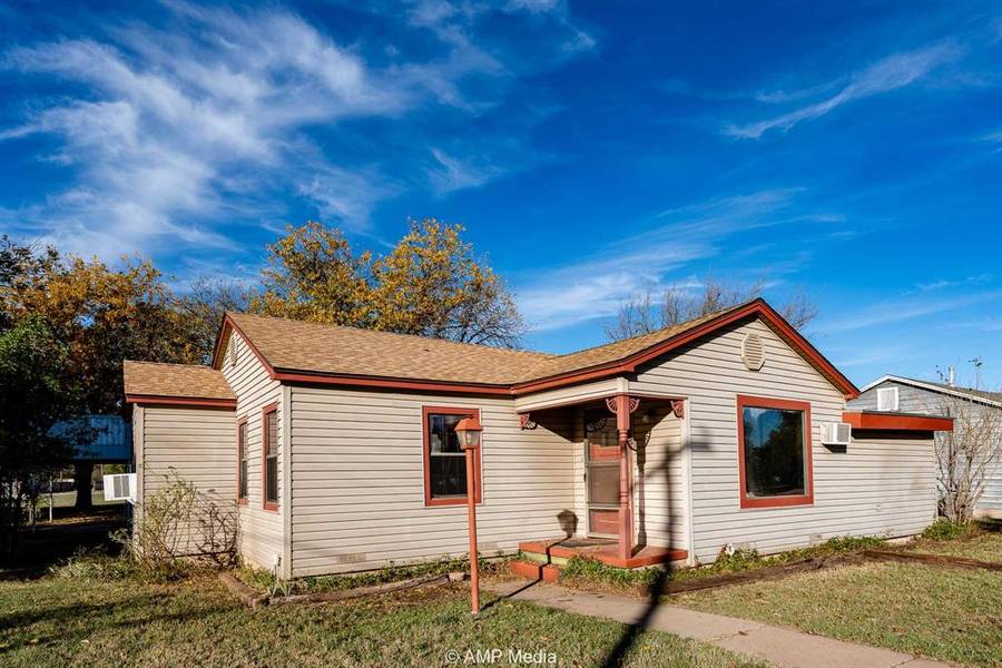 38 Avenue G, Hamlin, TX 79520