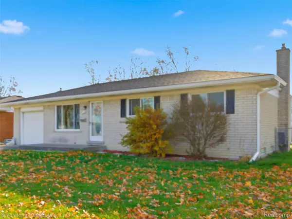 Warren, MI 48092,3526 Hillcrest DR