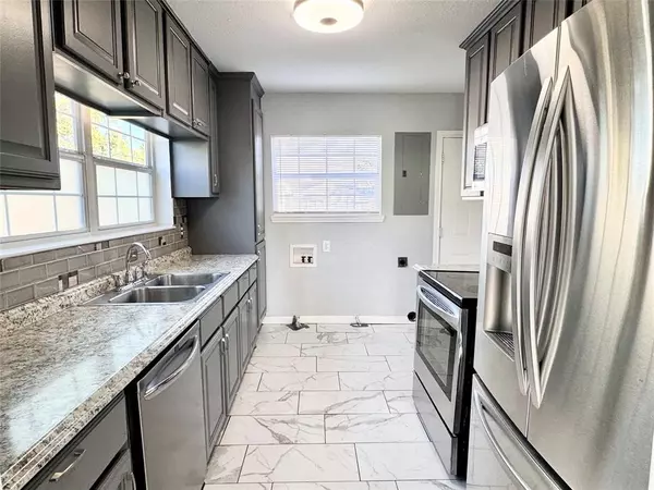 Fort Worth, TX 76111,202 N Riverside Drive