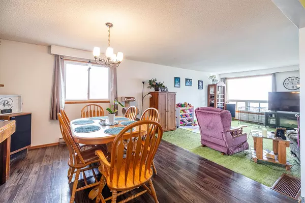 Kawartha Lakes, ON K0M 2B0,940 Portage RD