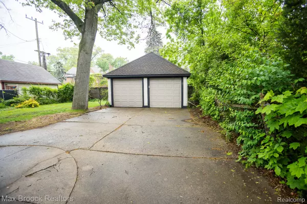 Detroit, MI 48221,17352 Parkside ST