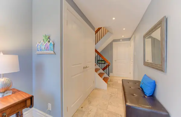 45 Shuh AVE, Kitchener, ON N2A 2Y1