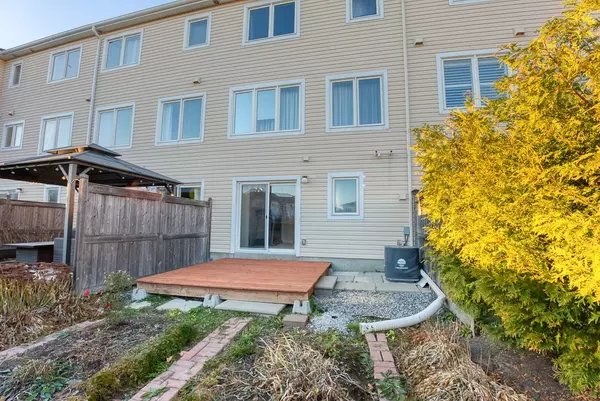 Kanata, ON K2M 0J4,513 Coldwater CRES