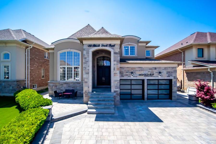 24 Black Duck TRL, King, ON L7B 0A4