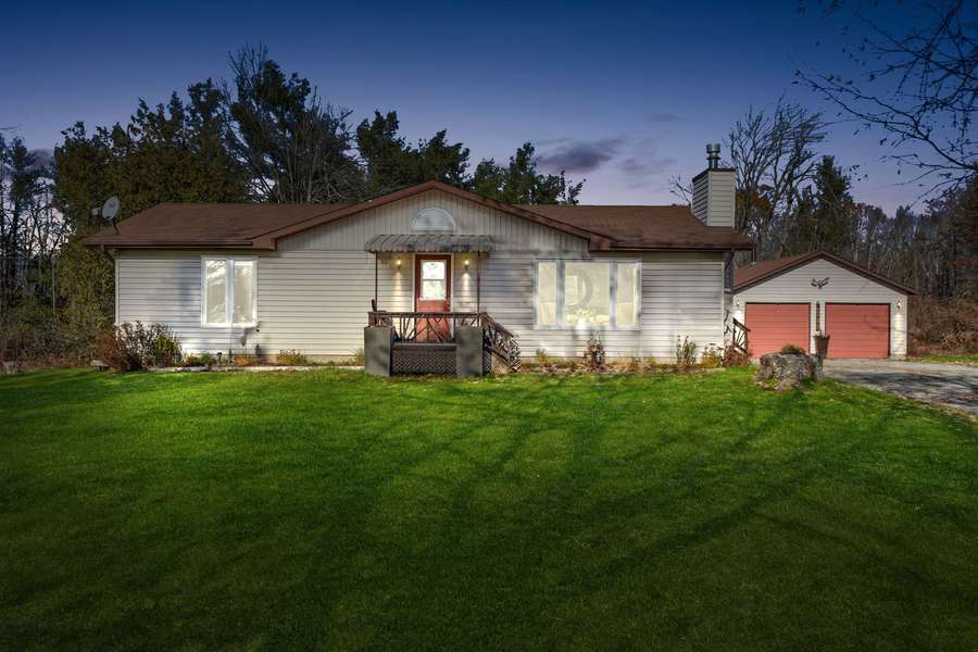 2348 18th Line, Selwyn, ON K0L 2H0