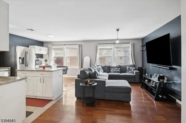 Paterson City, NJ 07524,221 223 E 15TH ST #C