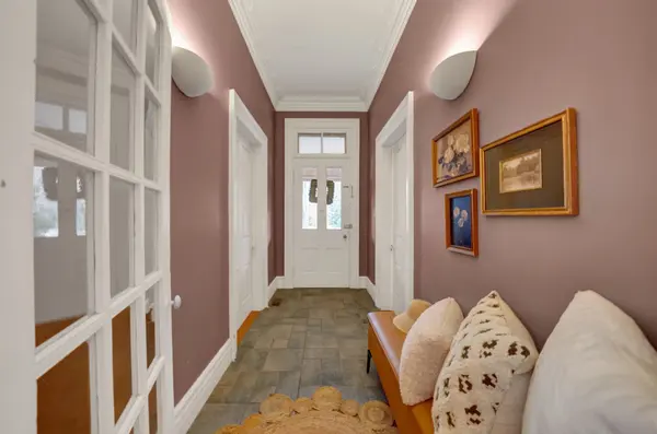 Clarington, ON L1C 1Y6,9 Concession ST W