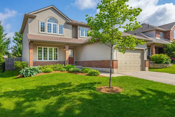 Middlesex Centre, ON N0M 2A0,32 Stonefield LN