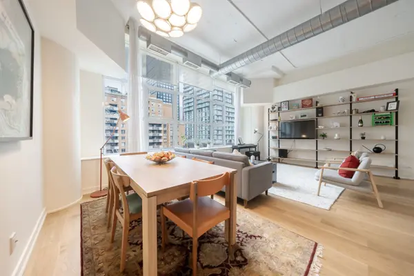 Toronto C08, ON M5B 2P7,155 Dalhousie ST #552