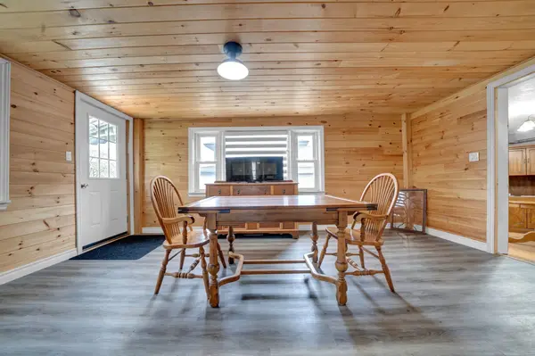 4504 Hwy 2 HWY, Clarington, ON L0A 1J0