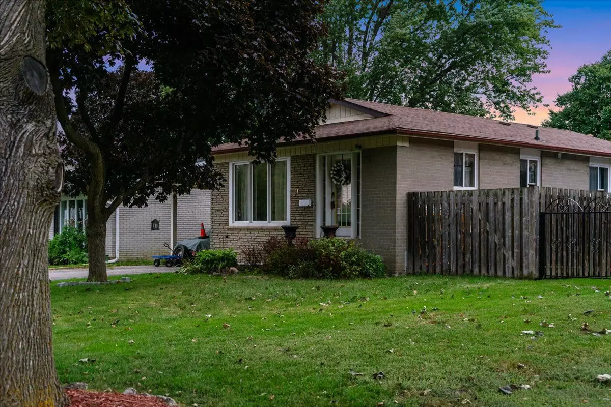 Brampton, ON L6X 2K9,9 Welbeck DR