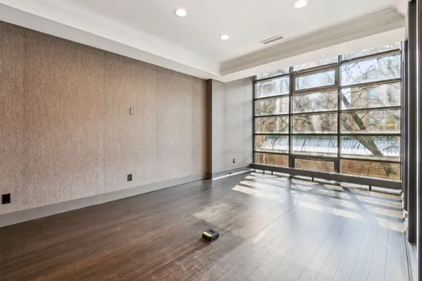 30A Hazelton AVE #400-500, Toronto C02, ON M5R 2E2