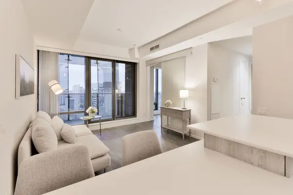 Toronto C01, ON M4Y 0B6,5 St. Joseph ST #3301