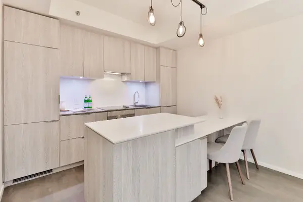 Toronto C01, ON M4Y 0B6,5 St. Joseph ST #3301