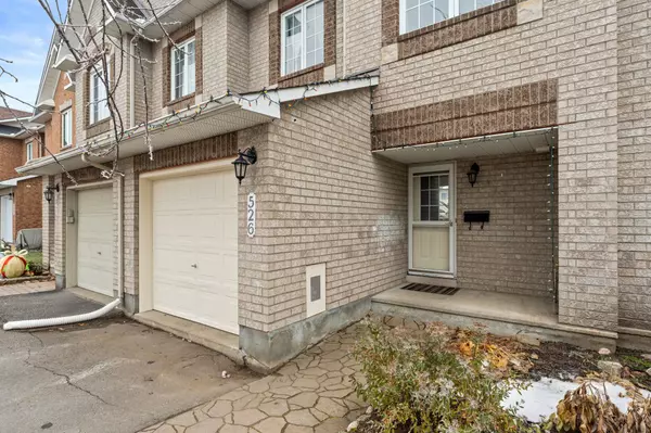 Kanata, ON K2M 2T4,526 Meadowbreeze DR