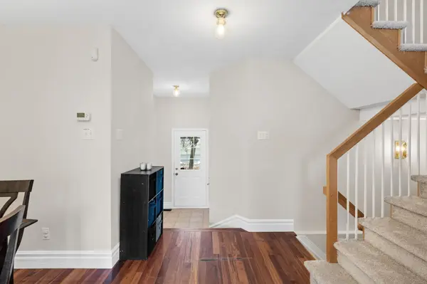 Kanata, ON K2M 2T4,526 Meadowbreeze DR