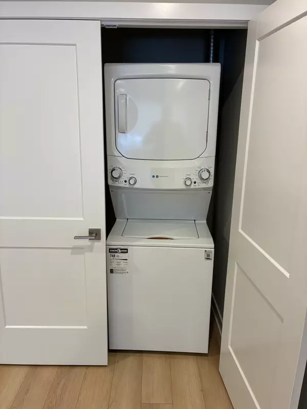 Parkway Park - Queensway Terrace S And Area, ON K2C 2Y5,1263 Highgate RD