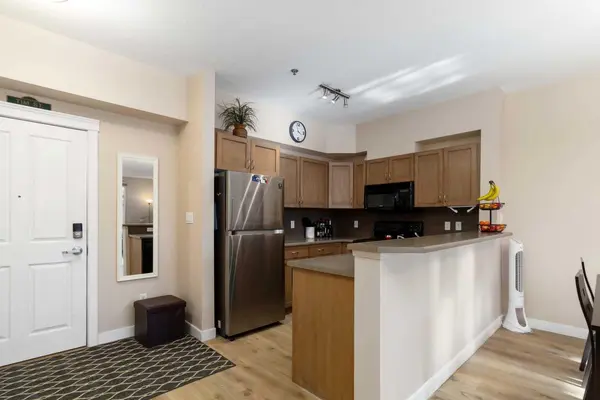 Fort Mcmurray, AB T9H 0B3,108 Denholm Gate #202