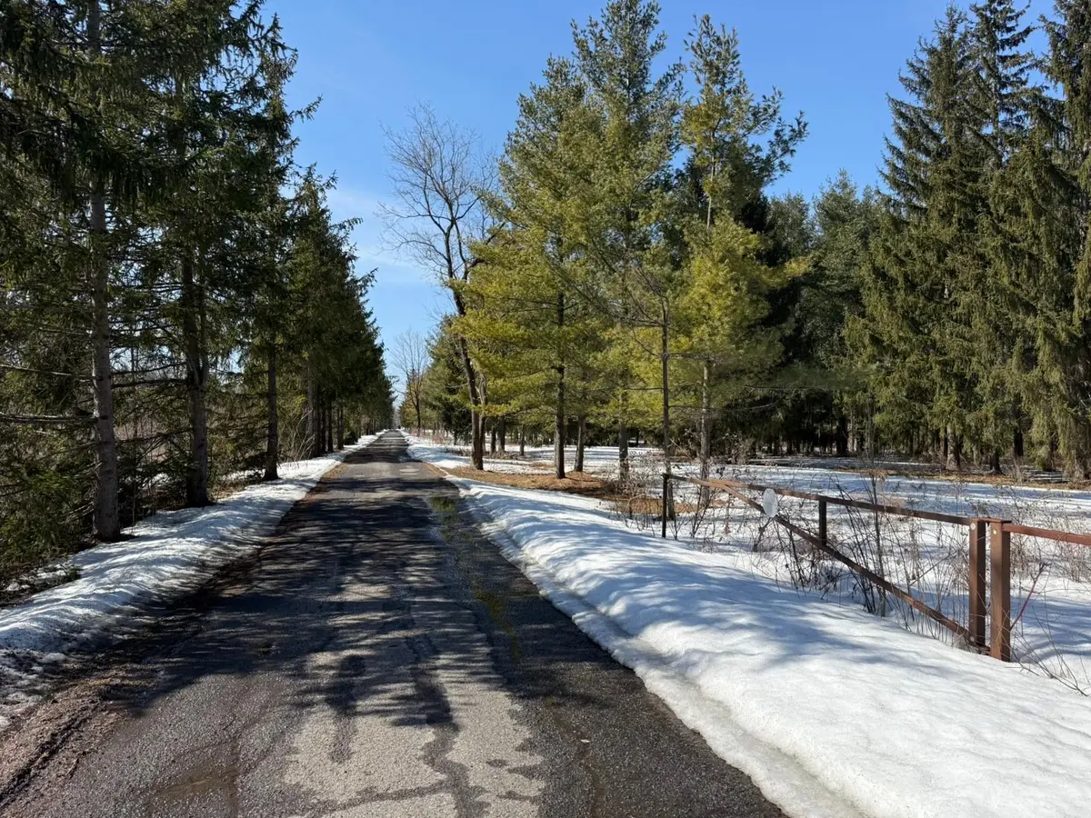 Orleans - Cumberland And Area, ON K4C 1C6,970 Cameron ST