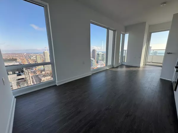 Toronto C08, ON M5C 0B6,88 Queen ST E #4003