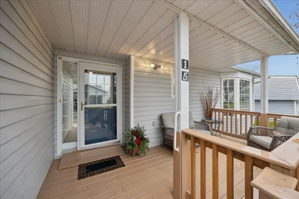 Clarington, ON L1B 1B3,15 Fairway DR