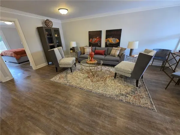 Hamilton, ON L9B 1T8,40 Szollosy CIR