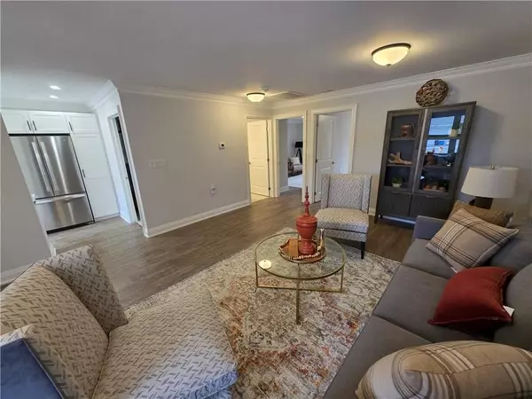 Hamilton, ON L9B 1T8,40 Szollosy CIR