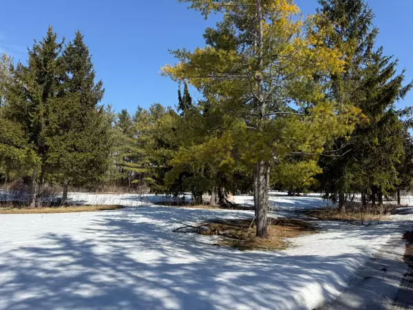 Orleans - Cumberland And Area, ON K4C 1C6,970 Cameron ST