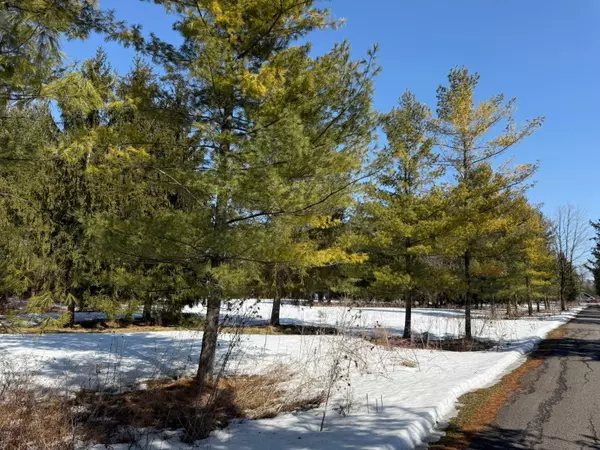 Orleans - Cumberland And Area, ON K4C 1C6,970 Cameron ST