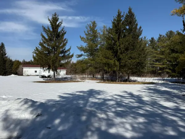 Orleans - Cumberland And Area, ON K4C 1C6,970 Cameron ST