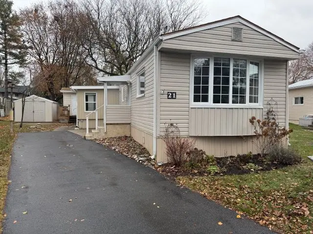 21 Powley Garden DR, Kingston, ON K7K 6A2