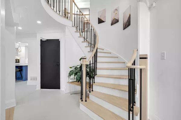 Whitby, ON L1P 1T7,1 Bridgid DR