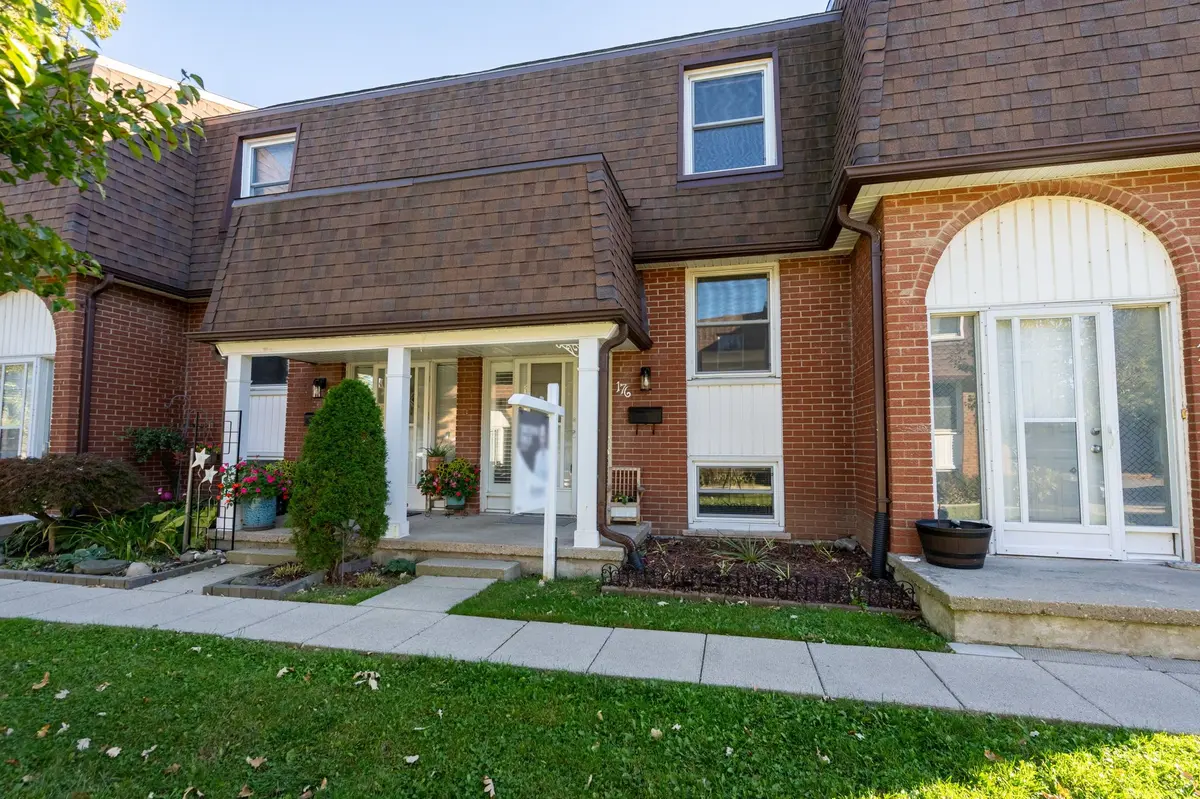 London South, ON N6J 3Z9,176 Gardenwood DR