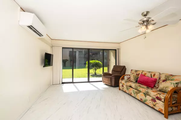 Kailua-kona, HI 96740,75-6100 ALII DR #B4