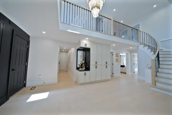 Vaughan, ON L4L 1X8,157 Jeanne DR